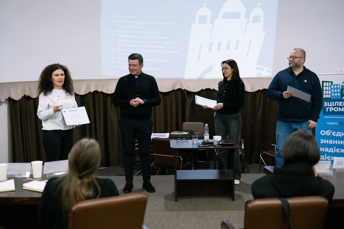 Громада ВПО із Чернігівки на Запоріжжі завершила навчальну програму «Зцілення громад»