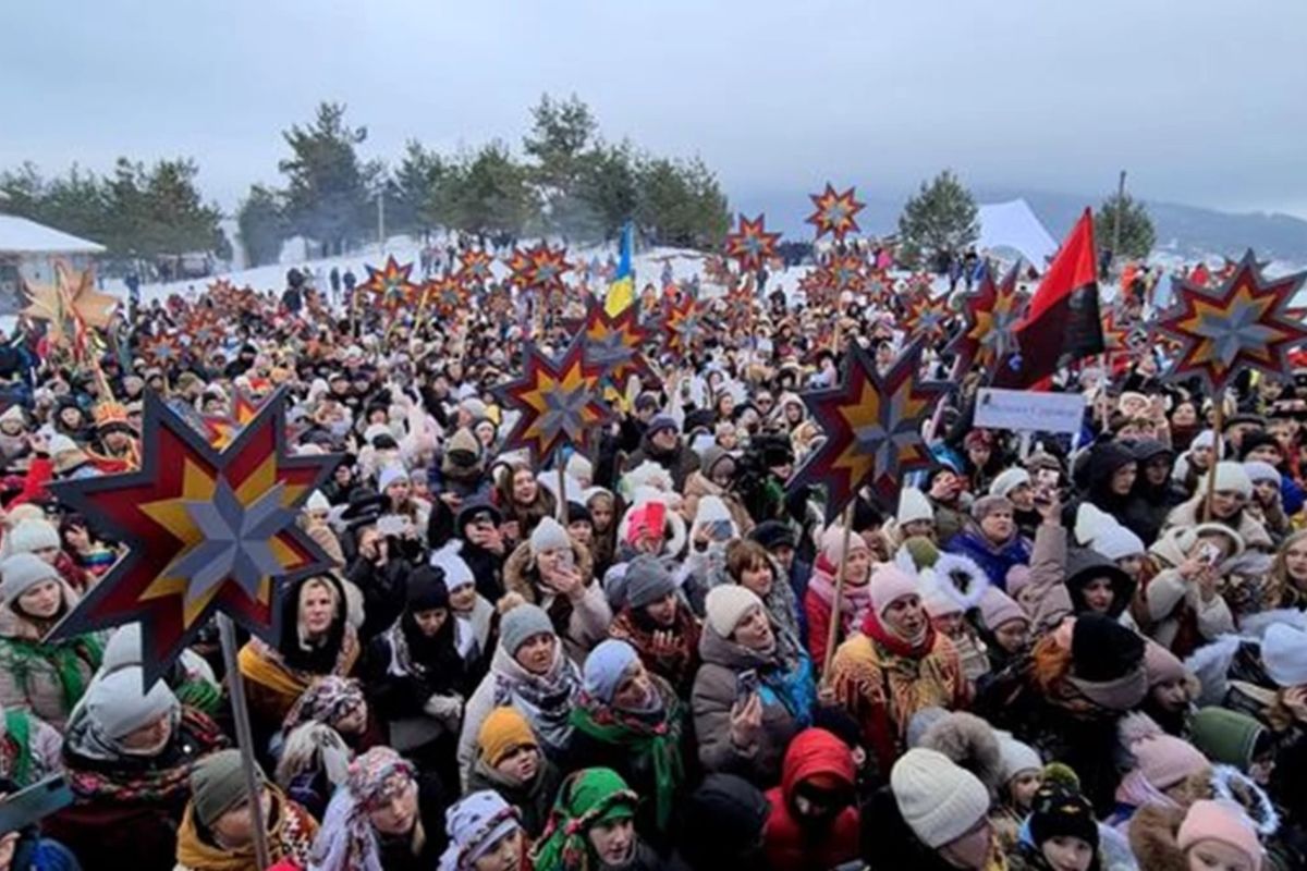 Прославляємо Христа і допомагаємо війську: Мшанець запрошує на унікальний фестиваль вертепів