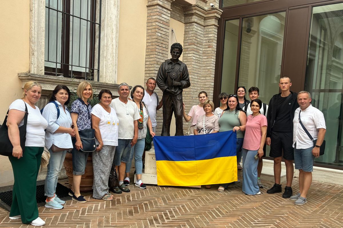 Українська молодь з Австрії здійснила паломництво до мощей святого Карла Акутіса