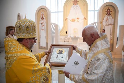 The “Spas of Bakhmut” Icon Rescued from the Frontline, Presented to the Church in Starunia by His Beatitude Sviatoslav