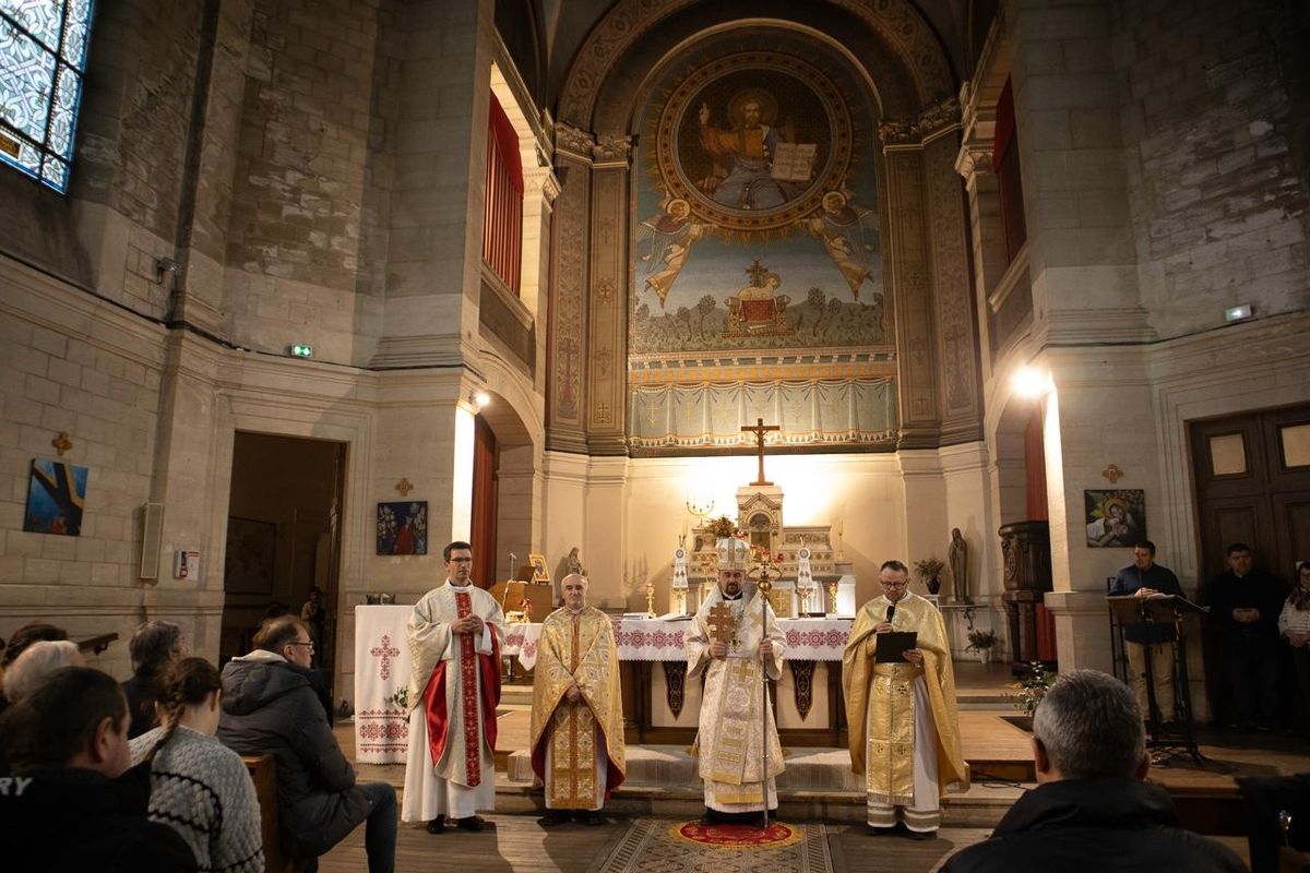 Перше богослужіння УГКЦ в новому храмі у Сен-Жермен-ан-Ле очолив владика Ігор Ранця