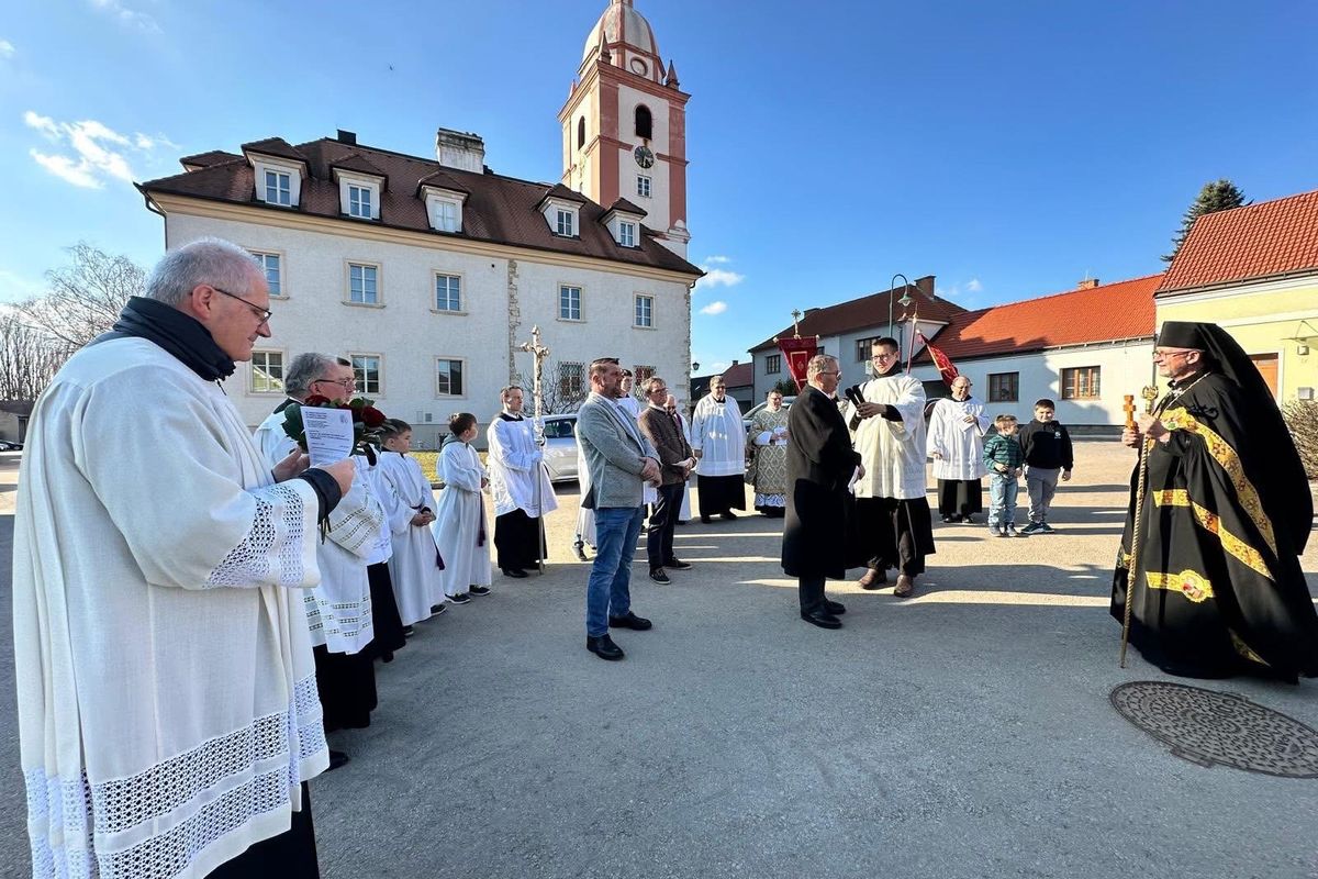 Владика Богдан Дзюрах очолив молитву за справедливий мир в Україні у відпустовому центрі Марія Роггендорф в Австрії