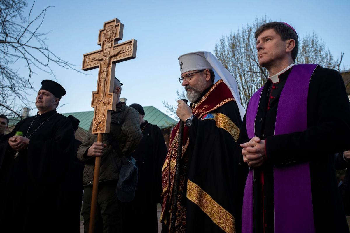 «У безсиллі беззахисного ми бачимо надію на Воскресіння і силу України», — Глава УГКЦ на Хресній дорозі в Софії Київській