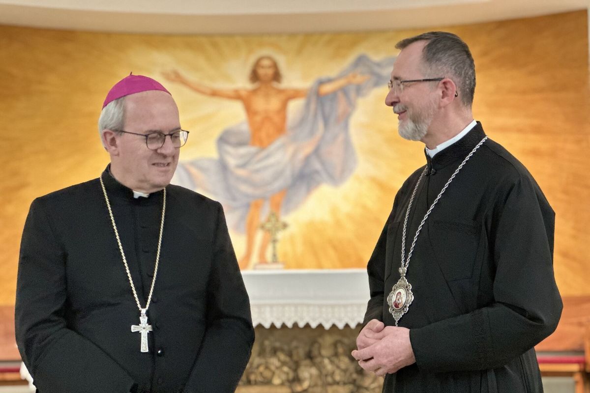 Владика Богдан Дзюрах зустрівся з архиєпископом Франком Москоне